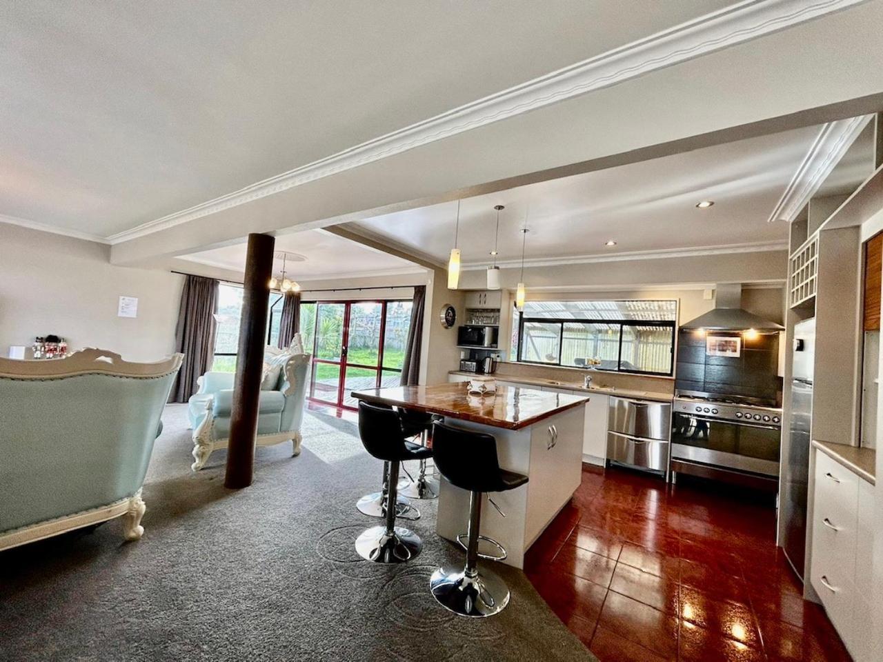 Premium Lake View Home 로토루아 외부 사진